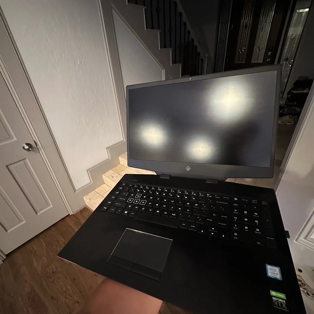 HP Omen 17”